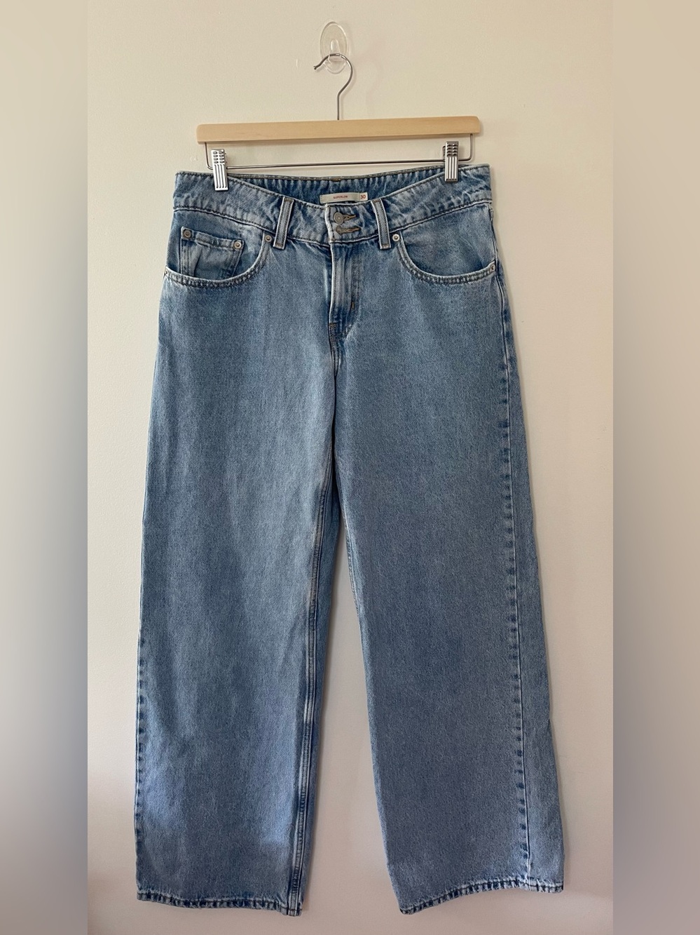 Levi’s Superlow Light Wash Relaxed Wide Leg Jeans Size 30 - Picture 2 of 7